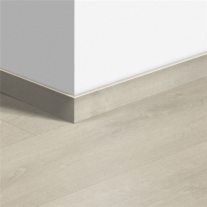 Плинтус напольный Дуб бархатный светлый QSVSKRA40157