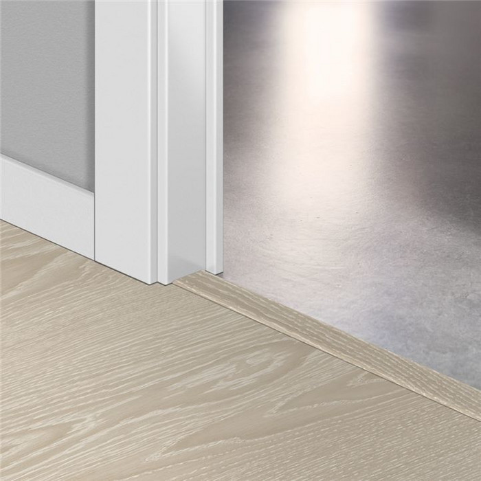 Порог Quick Step Дуб бежевый отбеленный QSINCP04088