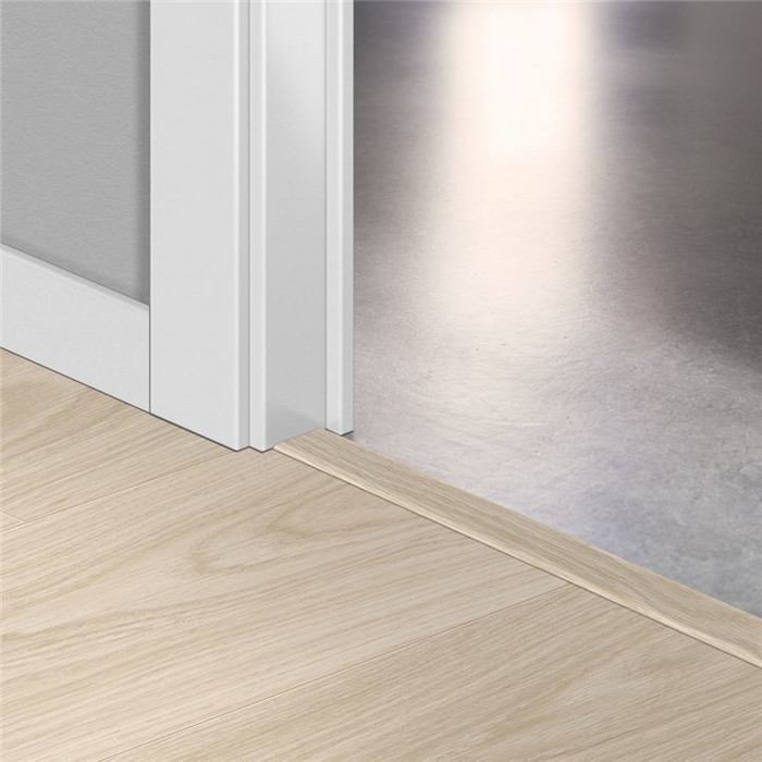 Порог Quick Step Дуб бежевый премиум QSINCP04093