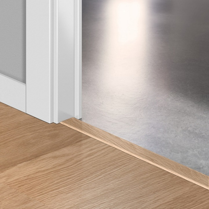 Порог Quick Step Белый лакированный дуб QSINCP00915