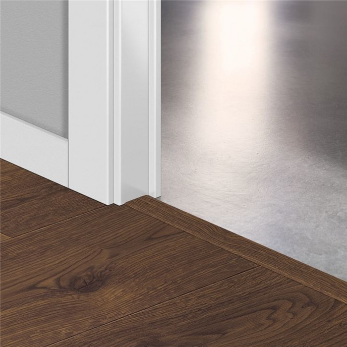 Порог Quick Step Дуб горный коричневый QSINCP04091
