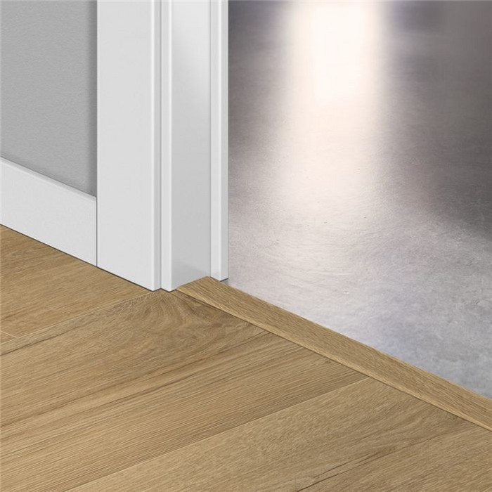 Порог Quick Step Дуб натуральный рустикальный QSINCP04085